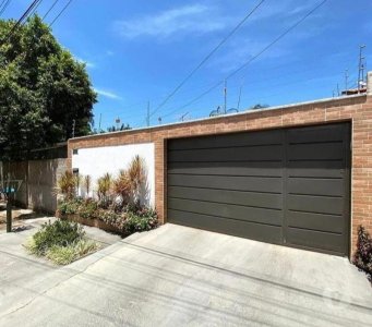 Casa com 4 quartos sendo 2 Suítes