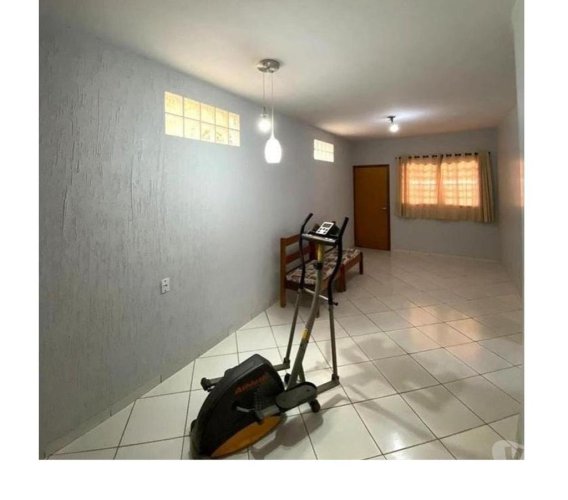 Casa com 4 quartos sendo 2 Suítes